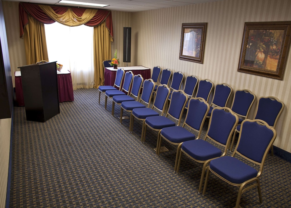Hampton Inn & Suites Pittsburg CA - photo 109