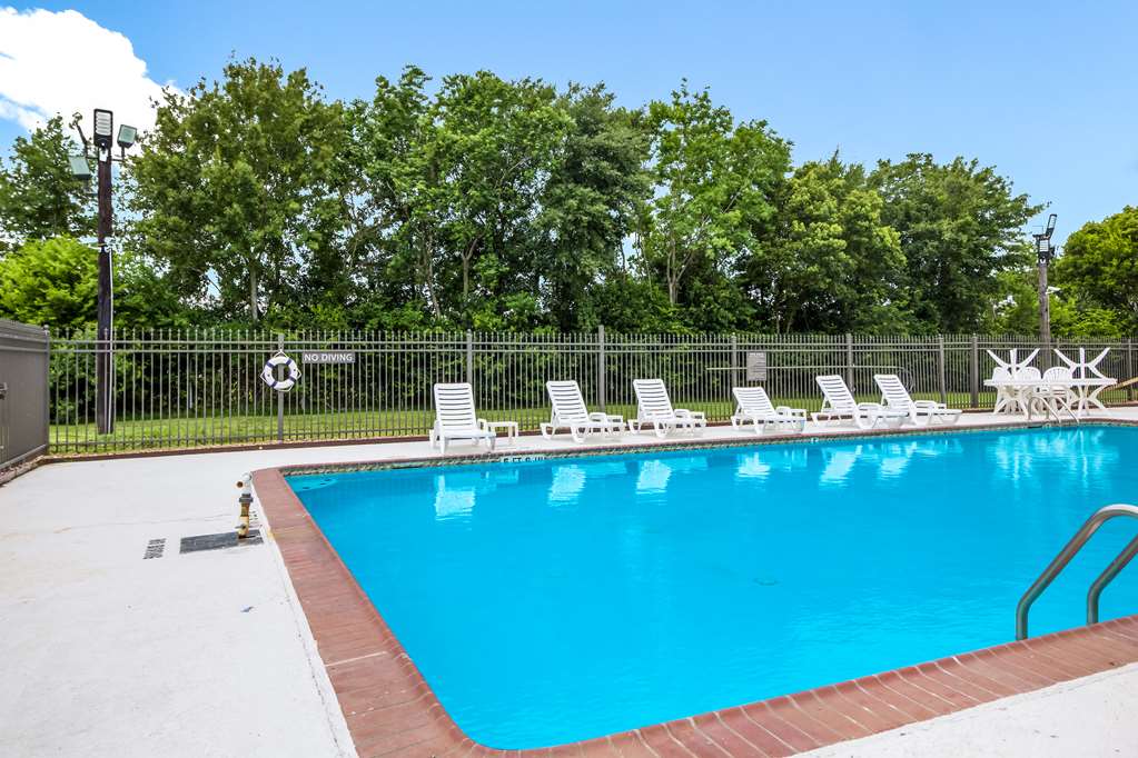 Motel 6 Groves TX - photo 8
