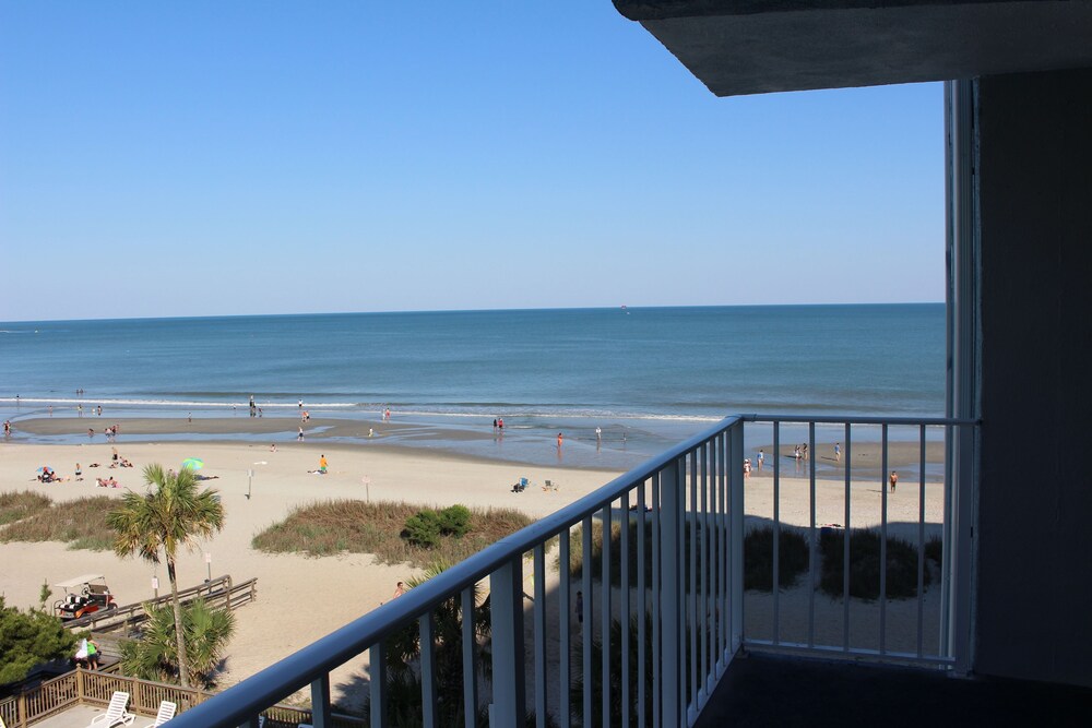 Blu Atlantic Oceanfront Hotel & Suites - photo 37