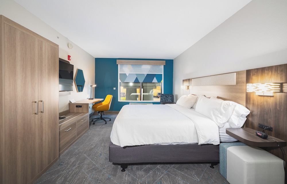 Holiday Inn Express Hotel & Suites St. Robert by IHG - photo 7