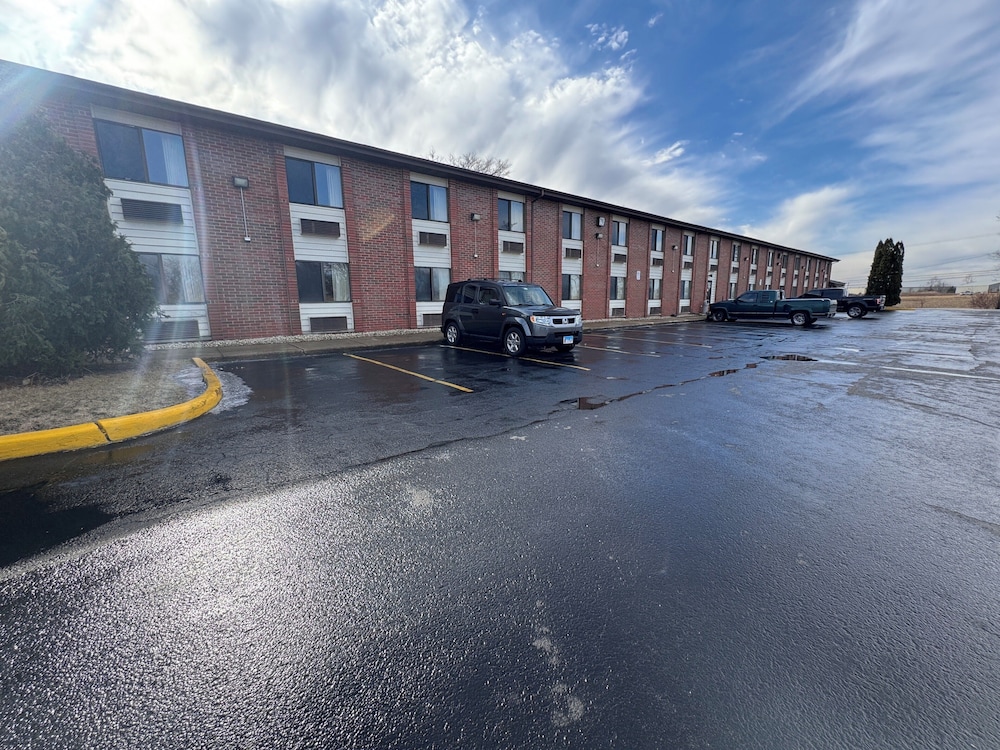 Baymont Inn & Suites by Wyndham Richmond - photo 21