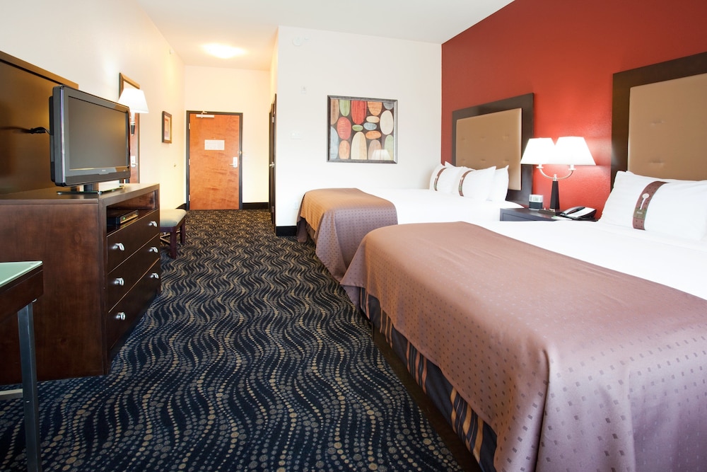 Holiday Inn & Suites Grand Junction by IHG - photo 11