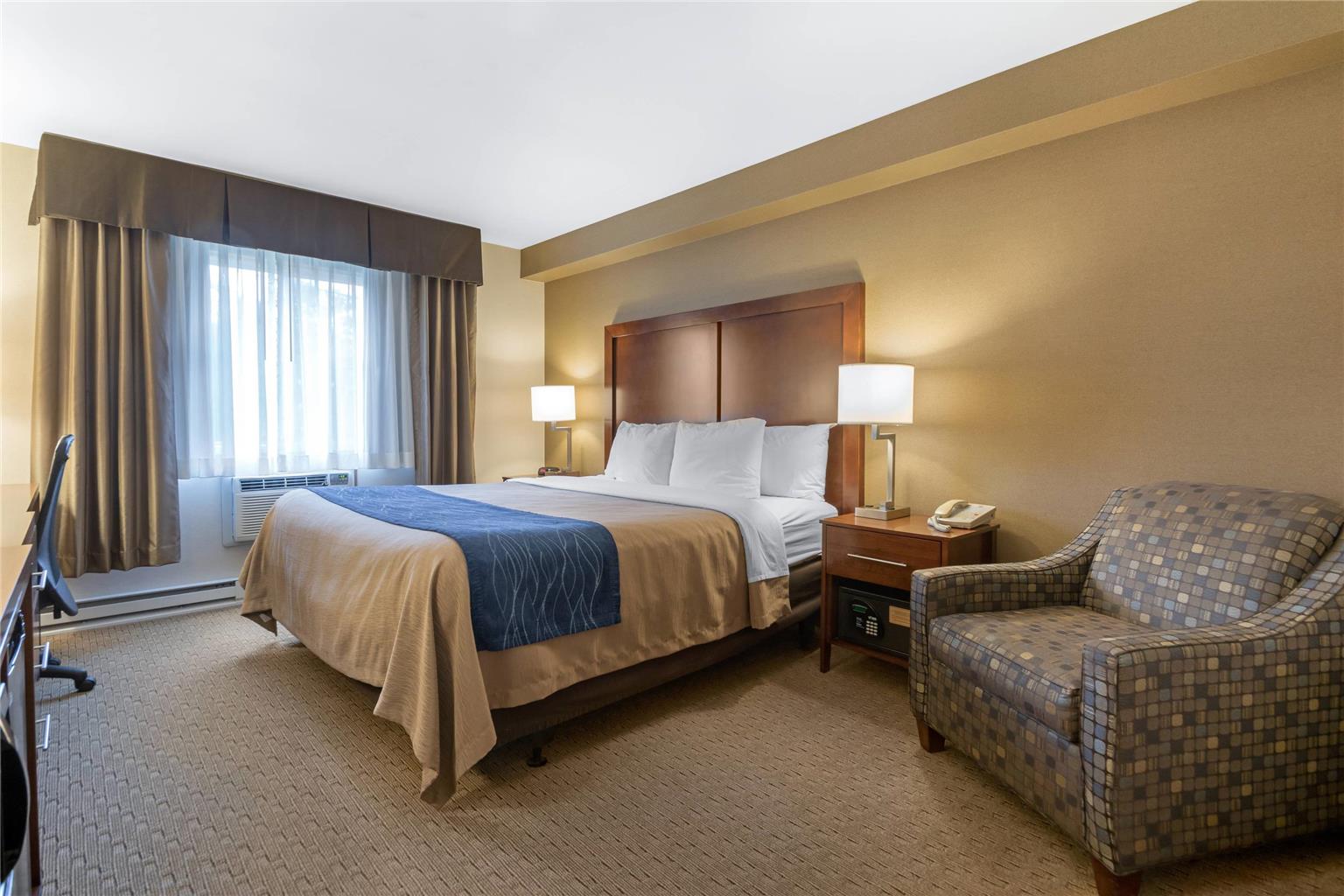 Comfort Inn Iron Mountain North - photo 9