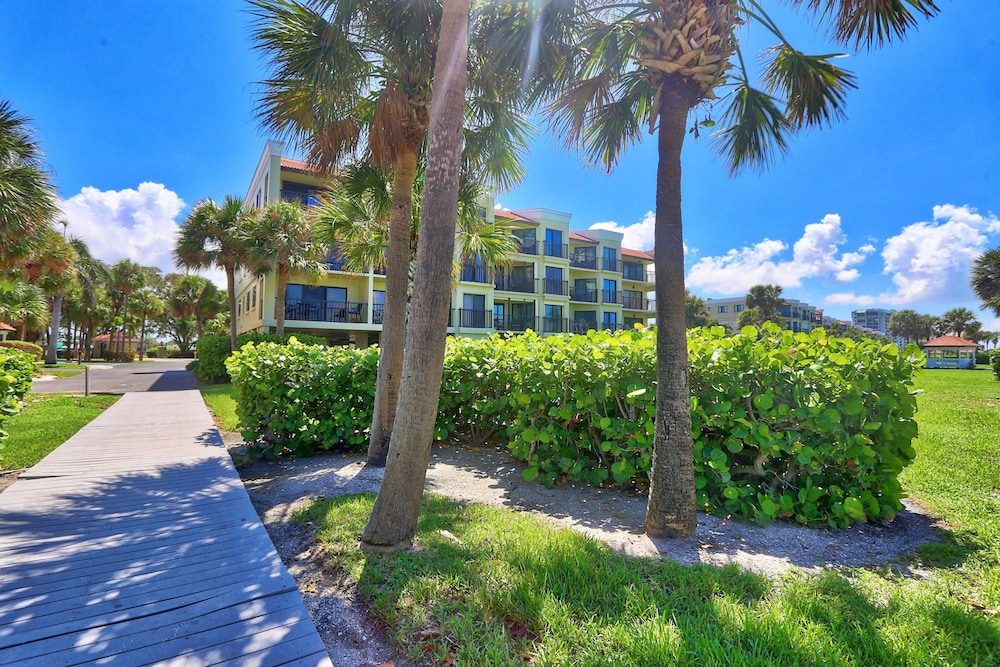 Land's End 8 306 Beach Front Premier - photo 37