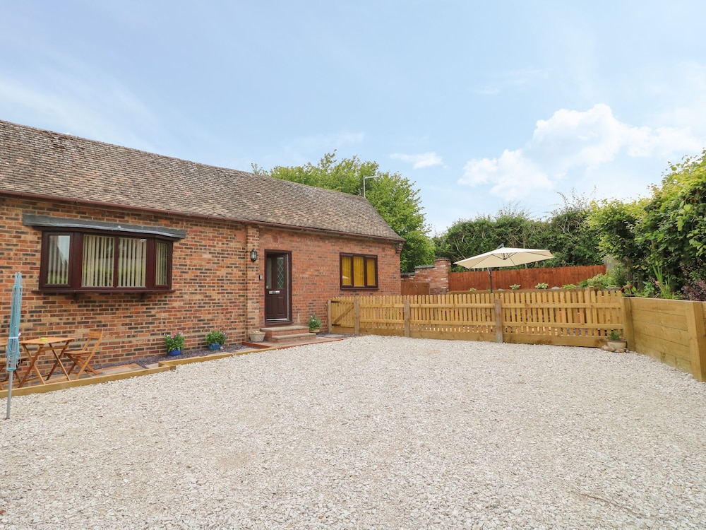 Church View Cottage 15577570 — Rugeley