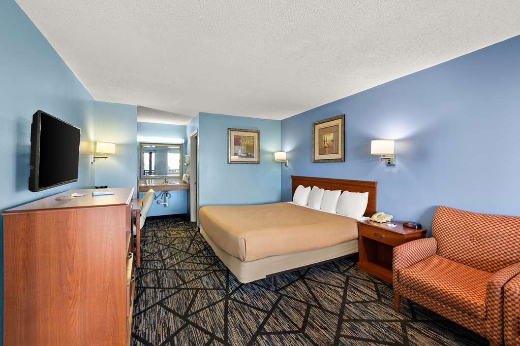 Americas Best Value Inn Celina - photo 14