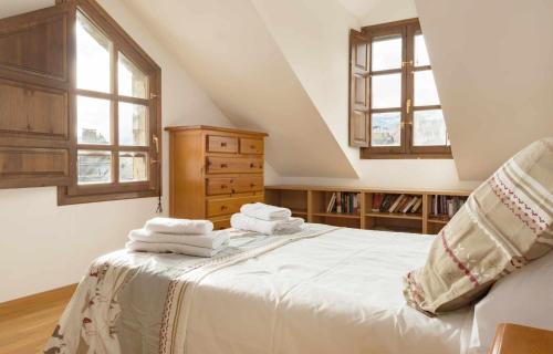 Ático A Residencial Caldares El Pueyo — 4-Star Luxury Hotel in Madrid, Spain