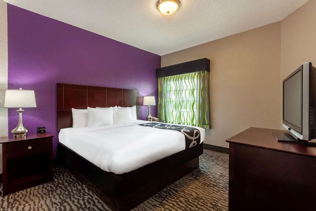La Quinta Inn & Suites by Wyndham Port Orange Daytona - photo 37