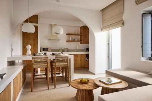 Dash Milos - carbon neutral hotel in Unknown City