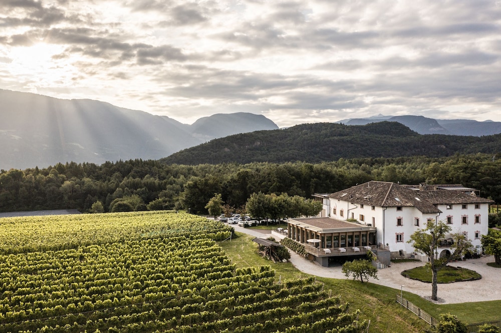 Hotel Ansitz Rungghof — hotel in Cornaiano