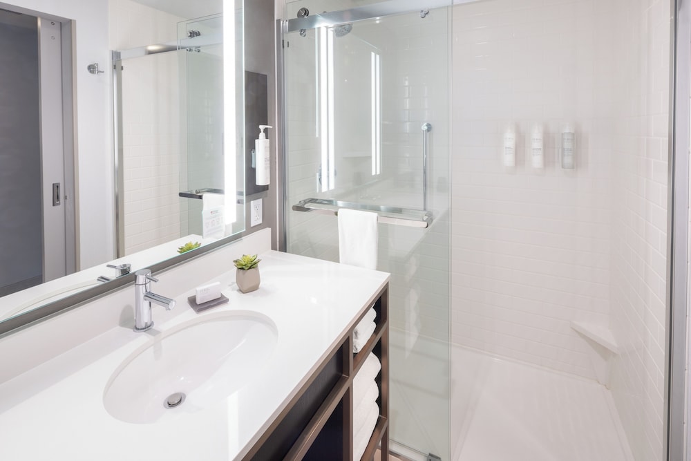 Hilton Garden Inn Redmond Seattle - photo 29