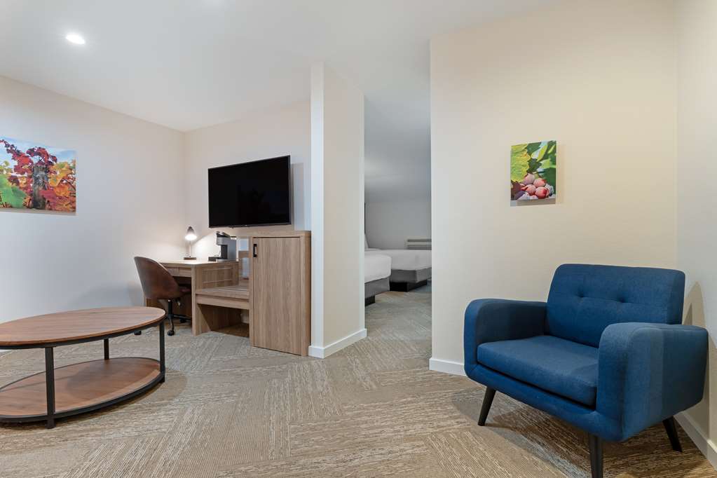 Best Western Plus Inn At The Vines - photo 13
