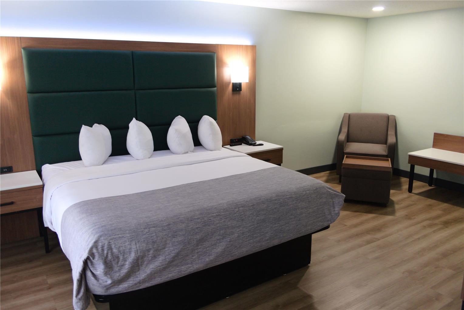 Wingate by Wyndham Vienna Parkersburg Marietta - photo 15