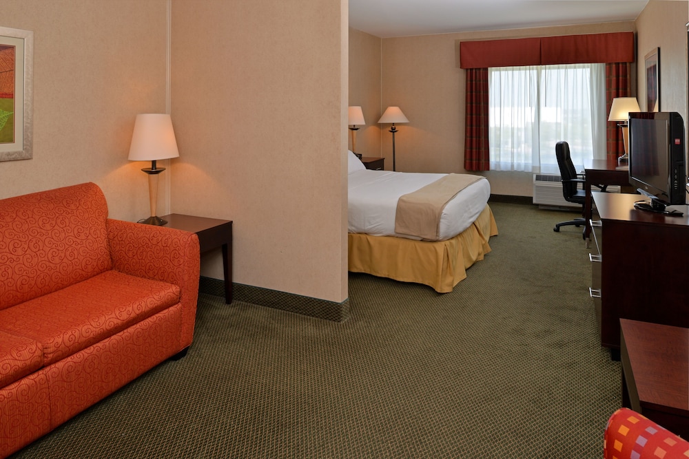 Holiday Inn Express Hotel & Suites Ocean City by IHG - photo 8
