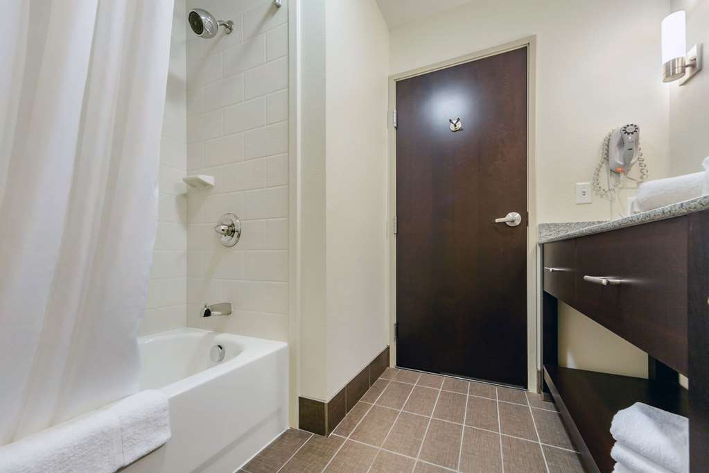 Sleep Inn & Suites Grand Forks Near Alerus Center - photo 25