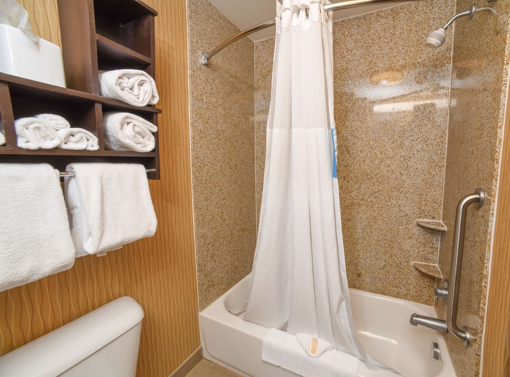Hampton Inn Dry Ridge - photo 42