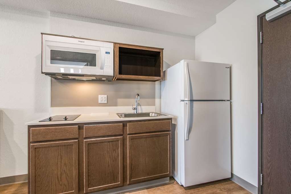 WoodSpring Suites Doral Miami Airport - photo 31