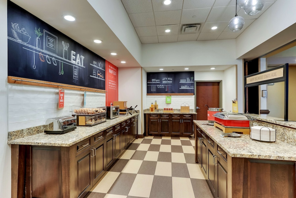 Hampton Inn & Suites Hartsville - photo 38