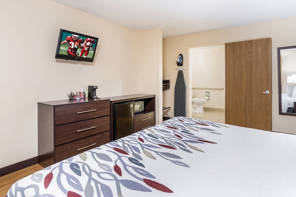 Red Roof Inn Albuquerque Midtown - photo 21