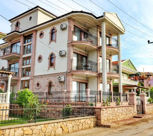 Stone Hill Hotel - carbon neutral hotel in Ayvalik