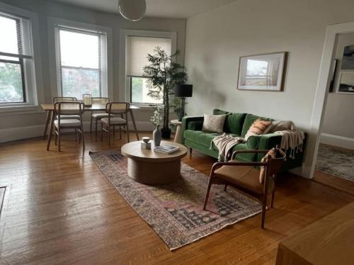 Cozy and Modern 1 Br in Kenmore Sq — 4-Star Luxury Hotel in Boston, United States