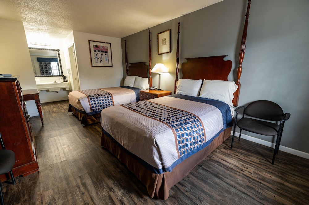 American Inn & Suites Russellville - photo 18