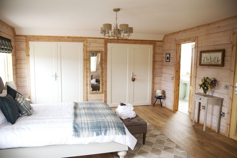 Netherton Farm Lodge — 4-Star Luxury Hotel in Inverurie, United Kingdom