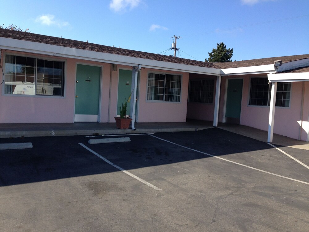National 9 Motel - photo 20