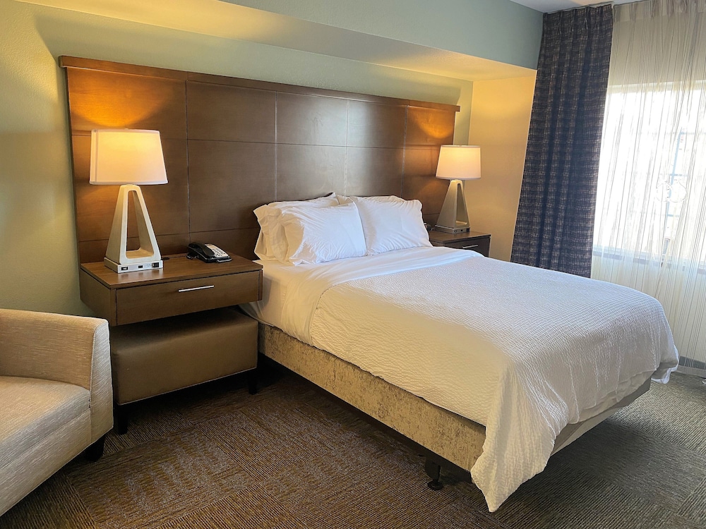 Staybridge Suites Great Falls by IHG - photo 36