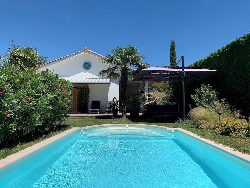 Bed & Breakfast Les Tignoliers — 4-Star Luxury Hotel in Tignieu, France
