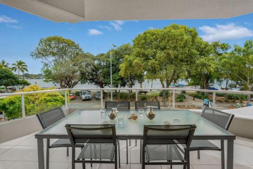 1 Riverside — 4-Star Luxury Hotel in Noosaville, Australia