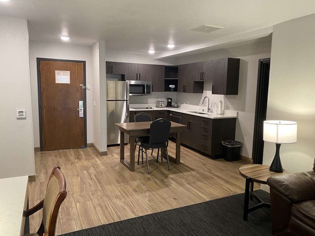 Best Western Lake Lucille Inn - photo 9