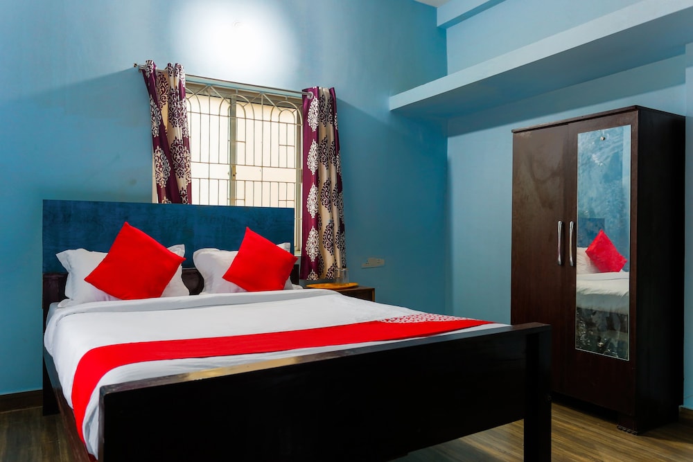 Oyo 46929 Royal Blues