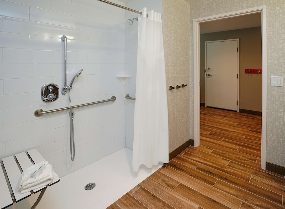 Hampton Inn Colorado Springs I 25 Central - photo 17