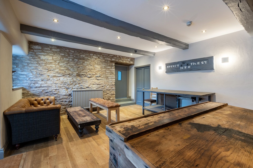 The Greyhound Hotel — Shap — photo 2