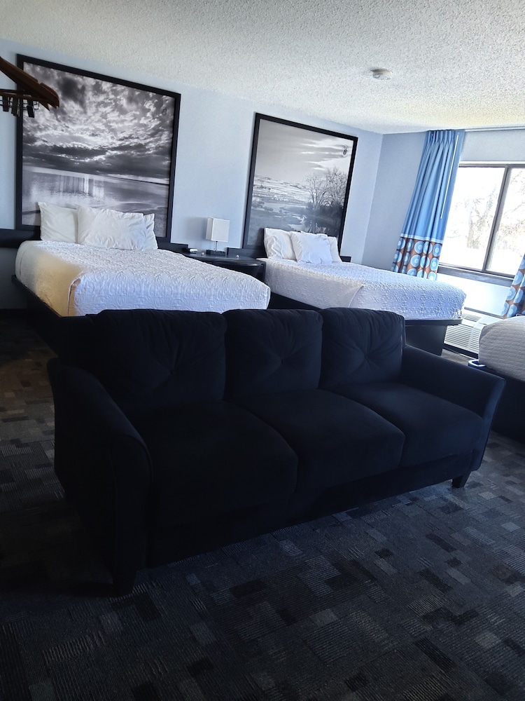 Super 8 by Wyndham Estherville - photo 10