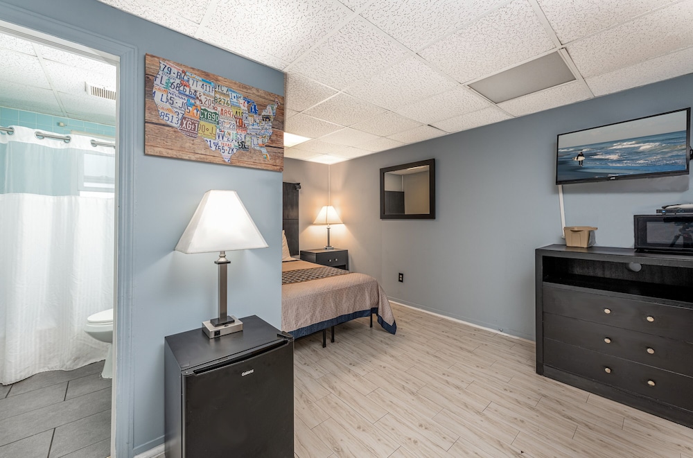 Hammock Inn & Suites North Beach Hotel - photo 4