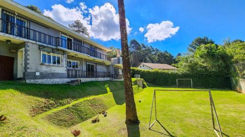 Excelente Casa bairro nobre em Campos do Jordão — 4-Star Luxury Hotel in Campos Do Jordao, Brasil