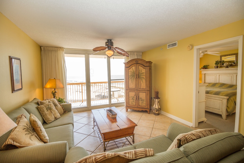 Pelican Beach Resort & Conference Center - photo 26