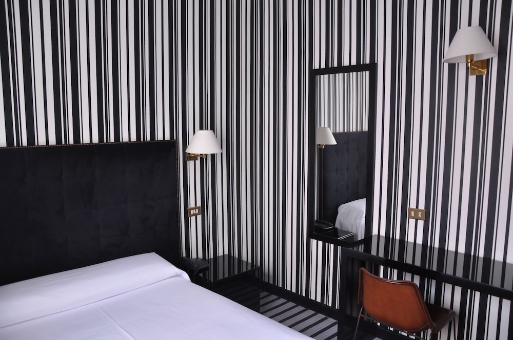 Hotel Clarín — hotel in Oviedo