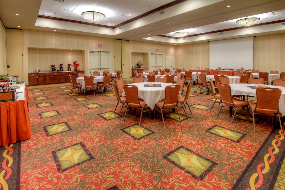 Hilton Garden Inn Great Falls - photo 72