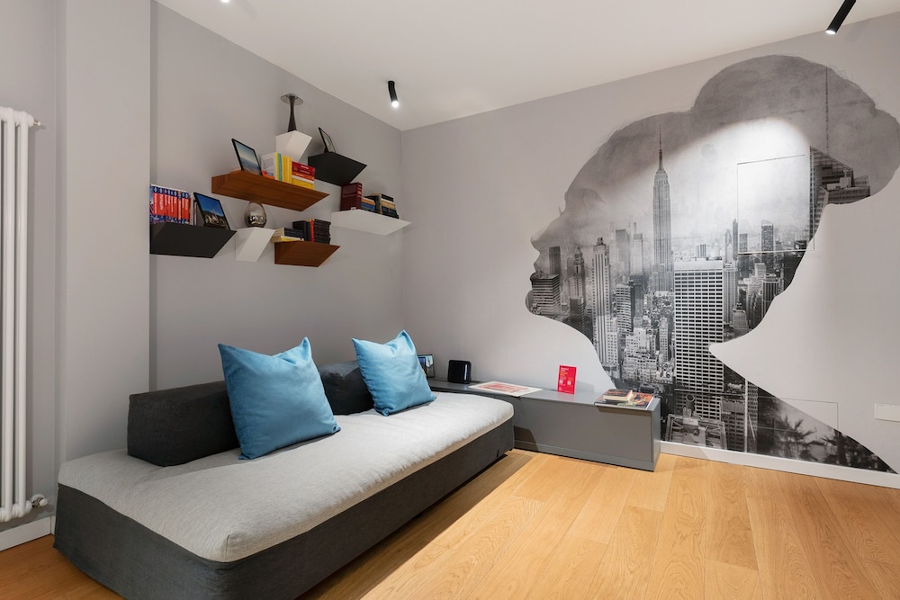 Caldarese Apartment with Balcony by Wonderful Italy — 4-Star Luxury Hotel in Bologna, Italy