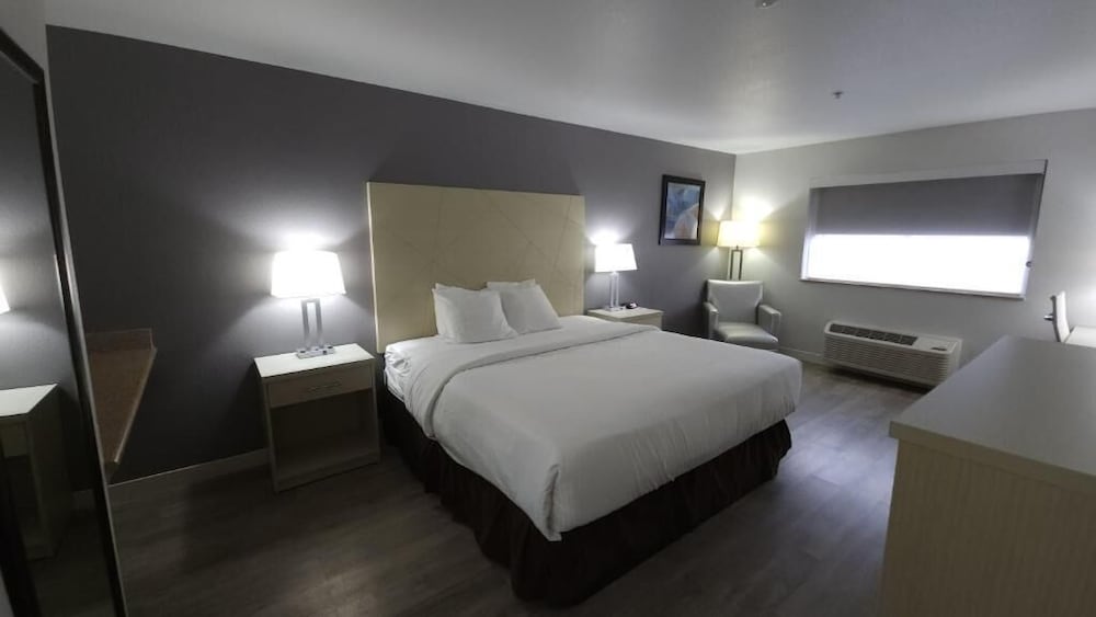 West Valley Inn - photo 11