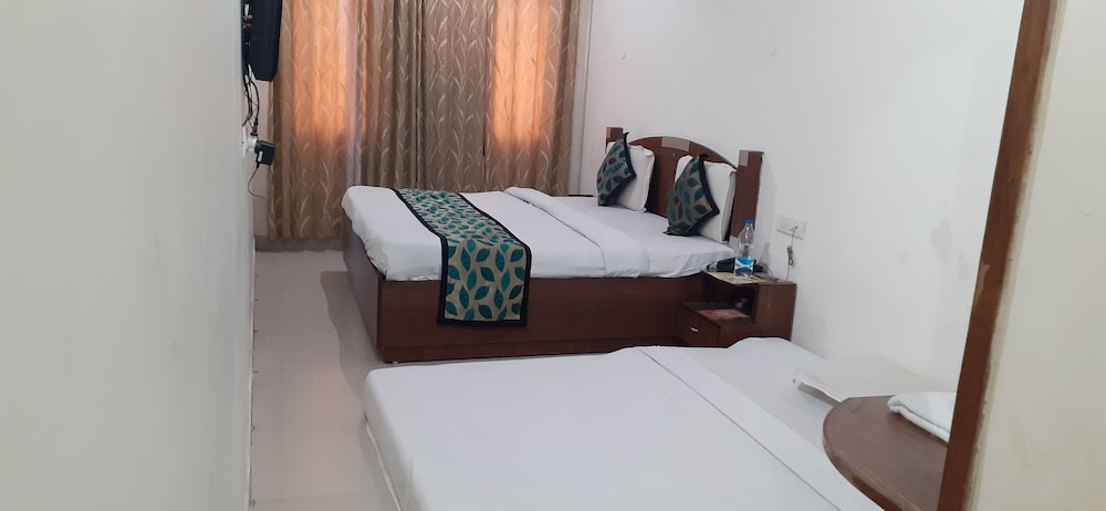 OYO Rooms 112 Near Golden Temple