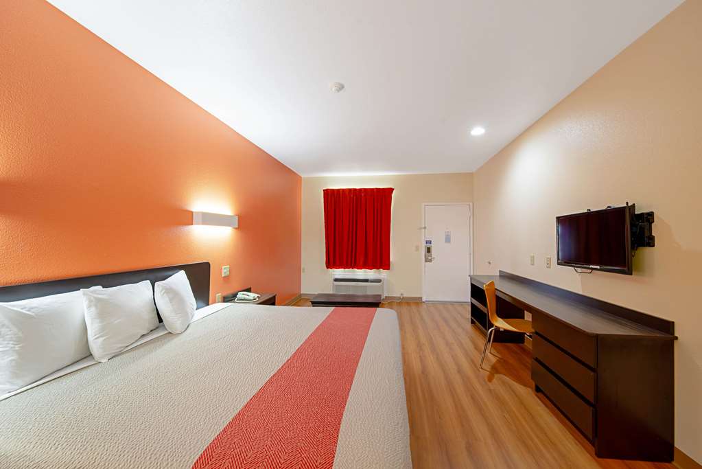 Motel 6 Rhome TX - photo 8