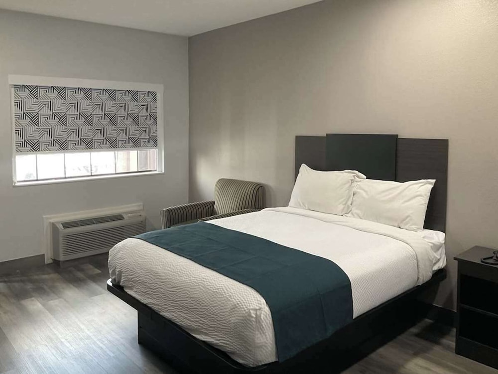 Studio 6 Suites Brenham TX - photo 16