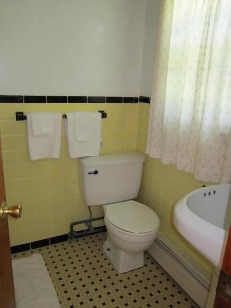 Cadet Motel - photo 30