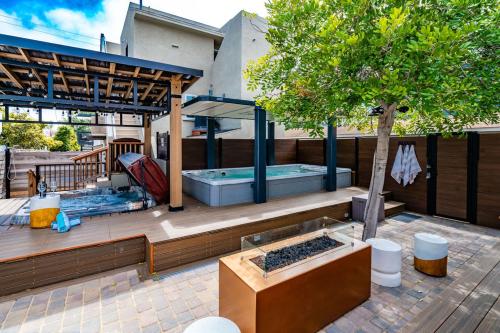 PB Compound Getaway Steps to Surf and Sand — 4-Star Luxury Hotel in San Diego, United States
