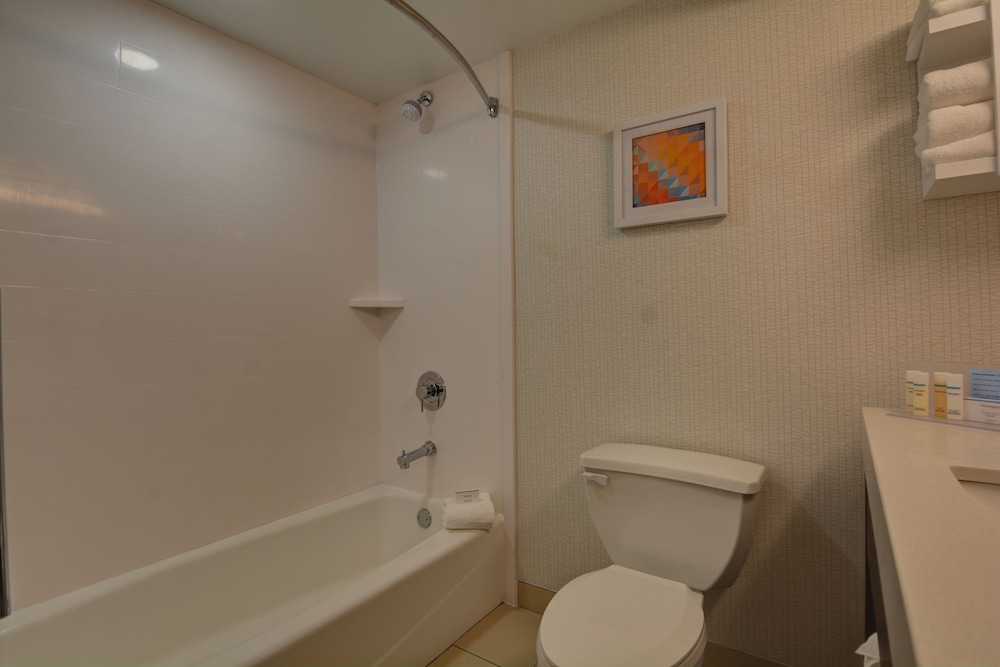 Hampton Inn Greenwood - photo 26