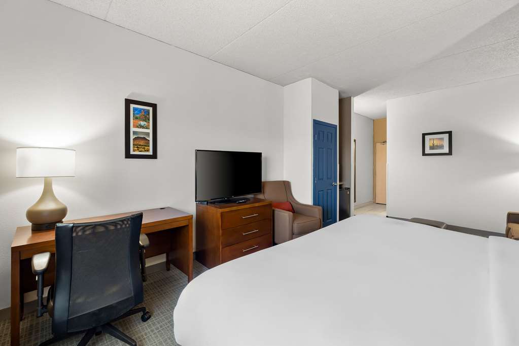 Comfort Inn & Suites near Kino Sports Complex - photo 19